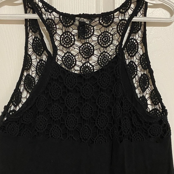 Black crochet flowy top - Picture 3 of 4
